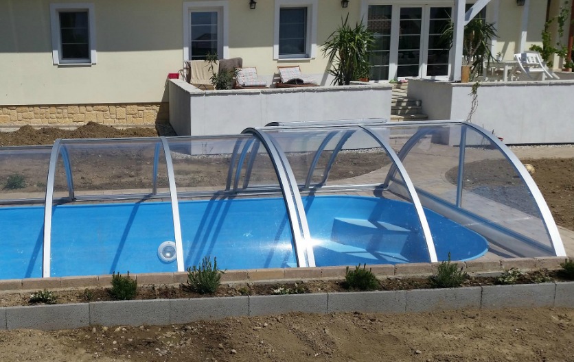 polycarbonate swimming pool enclosures benefits