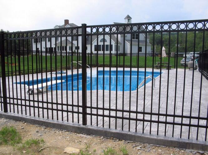 Aluminum pool fence