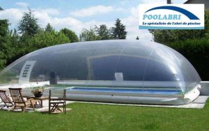 Inflatable swimming pool enclosure