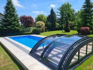 Excelite: Leading Pool Enclosure Company.