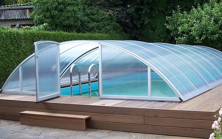 medium pool enclosure